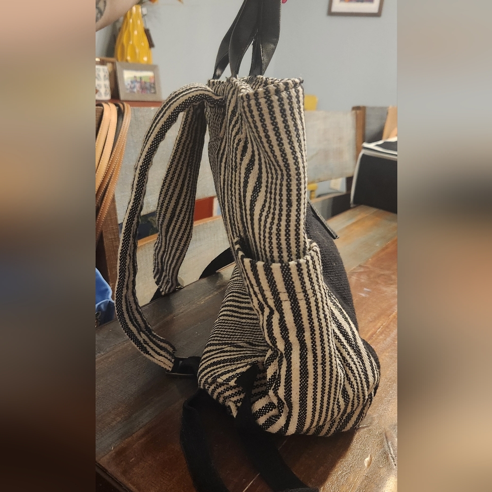 Universal Thread Backpack - image 8